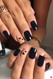 Si te gusta pintar y decorar las uñas descubre estos trucos de belleza con los que podrás pintar tus uñas de un modo muy sencillo tú misma y sin ayuda. 50 Incredible Valentine S Day Nail Art Designs Page 32 Of 52 Chic Hostess Black Nail Designs Heart Nails Heart Nail Designs