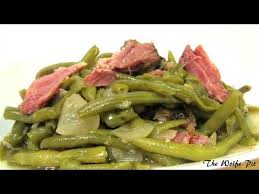 I am even going to pull out a bullet point list to tell you all the reasons why i like this recipe so much you can freeze the leftovers for another day. Southern Style Green Beans With Ham Hocks By The Wolfe Pit Green Bean Recipes Green Beans Ham And Green Beans