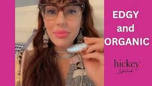 Shelly Cribbs's Instagram, Twitter & Facebook