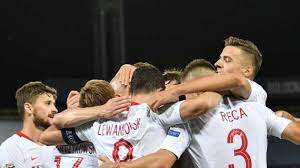 Il ct paulo sousa potrà contare su un attaccante di gran livello come lewandowski ma la selezione slovacca si chiuderà a riccio per spegnere le bocche da fuoco polacche. Polonia Slovacchia Le Formazioni Ufficiali Zielinski Sfida Hamsik