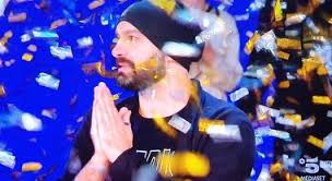 Andrea Paris vince “Tu si que vales” e lui in lacrime: «Ma se so sbajati?