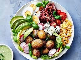 Decouvrez La Recette Salade Complete Sur Cuisineactuelle Fr Recettes De Cuisine Recette Salade Manger Sainement
