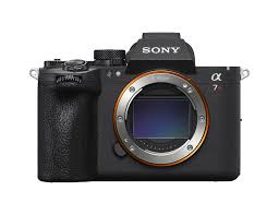 積層型6,680万画素センサーの「α7R VI」 高解像とブラックアウトフリー連写を両立