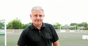 Christian 'kit' martin, a pilot from raleigh, was arrested at the louisville airport this weekend just moments before his flight was set to take off. Football N3 Christian Martin Un Atout Structurant Pour La Sp Milizac Football Le Telegramme