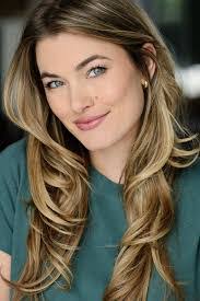 Annette Senior's Instagram, Twitter & Facebook