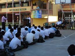 Noua localitate bandar baru batang kali (ligamas) este situată în această zonă. Smk Bandar Baru Batang Kali Berilmu Berdisiplin Beramal