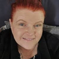 Lisa Spoor's Instagram, Twitter & Facebook