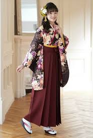 卒業袴の商品詳細 二尺袖きものp6506 袴 無地刺繍 エンジ p6903 振袖のレンタルは京都きもの友禅 伝統的な服 伝統的なドレス 袴 女性