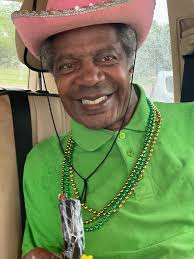 THIS YOUNG MAN WAS MY GOOD BUDDY, OPENED MY CAR DOOR, CLOSED IT WHEN I GOT  IN, AND OUT WHEN HE SAW ME., YOU PAULO, WERE A SPECIAL ,UNIQUE GENTLEMEN,  AND I