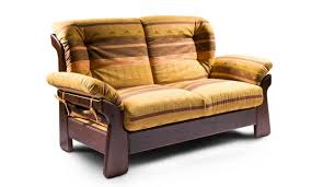 Discover moel divano 2 posti and all ligne roset collection on mohd. Divano Country In Legno Massello Idfdesign