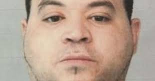 Robber admits guilt before new trial