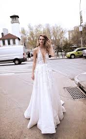 Okay These No Veil Wedding Looks Are Breathtaking Trendy Wedding Dresses Wedding Dresses Wedding Dresses 2018