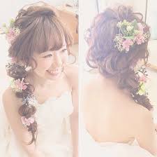 2020年最新 花嫁の髪型100選 ウェディングドレスや和装に合うヘアスタイル特集 結婚式準備はウェディングニュース ウェディング ウェディングドレス 髪型 ティアラ ウェディングドレス 髪型 ミディアム
