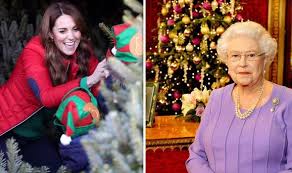 Order your xmas family bucket in advance and have it delivered. Royal News Royal Family S Unusual Christmas Dinner Tradition Exposed Royal News Express Co Uk