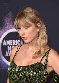 Awkward stage growing out bangs hairstyles. Top Tips On Growing Out Bangs 8 Hairstyles To Try All Things Hair Uk
