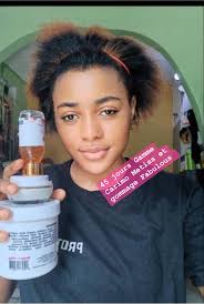 Cette Carimoise vient de gagner un pack de soin de 25000f chez Carimo  Cosmetiques . Si vous aussi vous utilisez nos produits et souhaitez gagner  le même pack, envoyez nous des photos