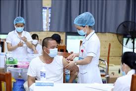 Nhiều người băn khoăn với số lượng tiêm lớn lên đến 930.000 liều, thành phố sẽ quản lý, kiểm soát đối tượng tiêm như thế nào để tránh tình trạng không đúng đối tượng. Nlu8qp6chzcifm