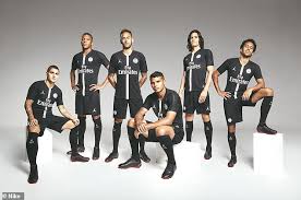 Buy psg football shirts, training kit and merchandise. Psg Will Face Liverpool Sporting New Jordan Kit But Why Are They Donning Legendary Nba Star Daily Mail Online