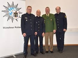 Amtseinführung: Neue Leiter Diensthundestaffel und Unterstützungskommando