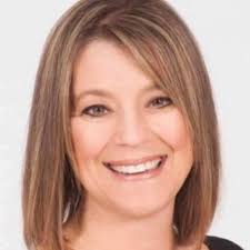 Irene Booth's Instagram, Twitter & Facebook