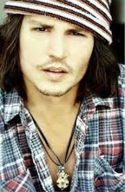 Demi Moss (demibmoss90)