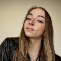 Olivia Shelton's Instagram, Twitter & Facebook