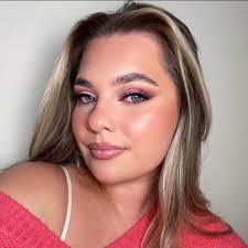 Ombré brow day for this beauty ...requested bold “squarish” 😂 brow.....I  knew what she meant 🤗. Love the transformation #ombrebrows #spmu #pmu  #brows...