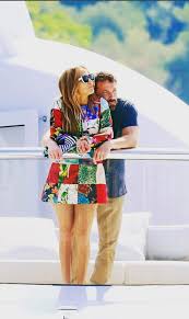 Тогда, в 2002 году, аффлек и лопес были одной из самых популярных пар голливуда. Qbmm3mxfqkhdam