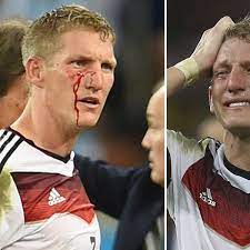 Lesen sie mehr zur wm in unserem newsticker. Wm 2014 Nach Finale Schweinsteiger Stimmt Rede Vor Journalisten An Fussball