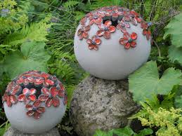 Top 15 Diy Garden Globes Gazing Balls Tutorials Ideas Garden Balls Garden Globes Diy Garden