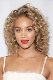 Pin Oleh Alice Gotz Di Kurze Haare Frisur Ideen Di 2020