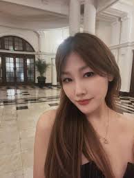 Chen Chen Ni (@agent_asia) • Threads, Say more