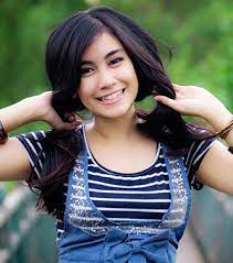 Semua fakta dan penjelasan tentang biodata artis anisa rahma liputan profil terkini paling terbaru dan terupdate akan dibahas disini. Biodata Anisa Rahma Personil Grup Cherrybelle Biografi Profil Biodata