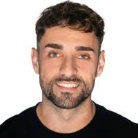 200+ perfiles de «Guill»