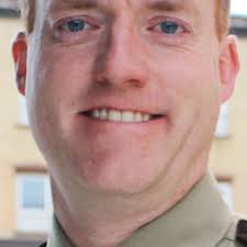 Arras, Hennen advance in Scott County sheriff race