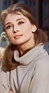 Fans express confusion about Ben Affleck's 'terrible' hairstyle & question  whether he's going 'bald' 😮 video below 👇