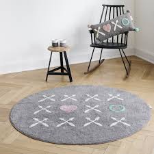 Baumwollteppich in der waschmaschine waschen baumwollteppiche zeichnen sich in der regel dadurch aus, dass sie leicht und handlich sind. Minividuals Teppich Aus Baumwolle Xoxo Rund 150 Cm Kidswoodlove