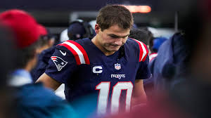 Patriots' loss to Raiders left questions about QB Drake Maye