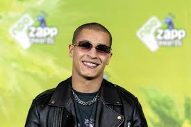 Bilal el mehdi wahib is een getalenteerde acteur, rapper en zanger. Politie Amsterdam Is Op De Hoogte Van Pedojacht Op Bilal Wahib Show Destentor Nl
