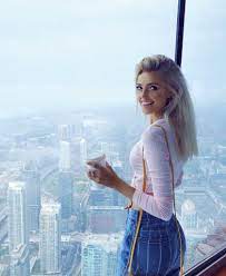 girlsonfood Interviews Morgan Riddle of @thehungrybroker - Girls on Food HD phone wallpaper