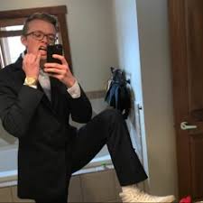 Stream Ian Holcomb music