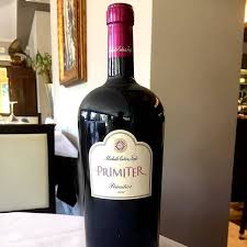 Non Ce Nessuno Che Conosca Il Segreto Del Futuro Quello Che Vi Serve E Del Vino Dellamore E Del Riposo A Piacere Omar ḫayyam Buona D Wine Bottle Wine Bottle