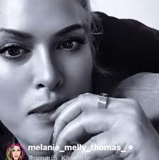 I would like to take some vocal lessons does anyone know anyone??