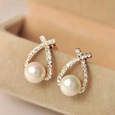Bienvenue dans la boutique maelys777superbe parure fantaisie.métal argenté strass.collier : La Collection Boucle D Oreille De Mariage Dore Du Chic Et Du Style