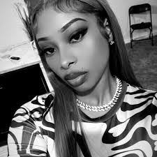 Jasmine Fields's Instagram, Twitter & Facebook