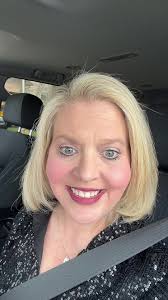 JennLang (@jennifromthewin)