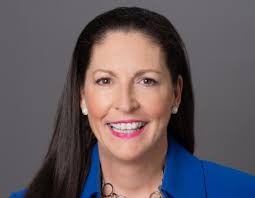 Bernadette Wade's Instagram, Twitter & Facebook