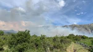 La casa esta ubicada en un lugar muy tranquilo en una parte alta del pueblo! Bomberos Combaten Un Incendio En Mina Clavero El Acontecer De Cordoba