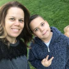 How to Become a Surrogate Mother: A Guide to Becoming a Surrogate and What  You Should Know About Surrogate Motherhood eBook : Knowles, Greta:  Amazon.co.uk: Books