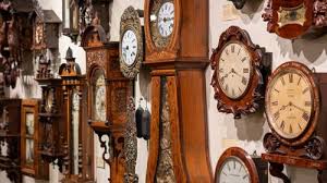 Use a piece of thin wire or twist ties to string the chains together just where the chains protrude below the movement and tie the wire together; 10 Best Grandfather Clock Brands In 2021